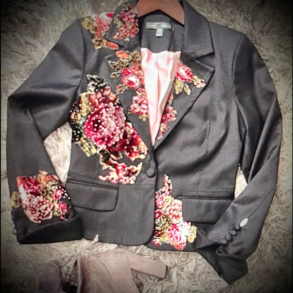 Beautiful blazer/jacket💕